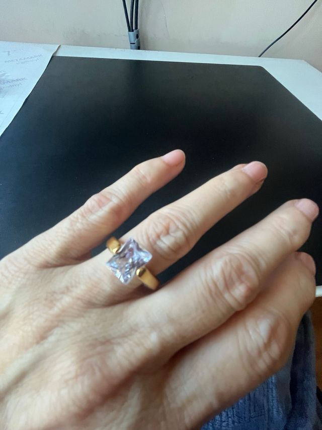 Sortija o anillo solitario bisuleria