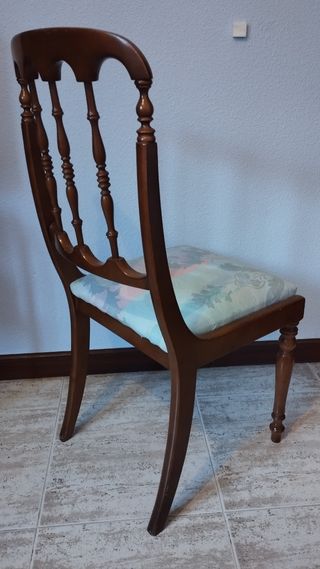 Silla madera tapizada