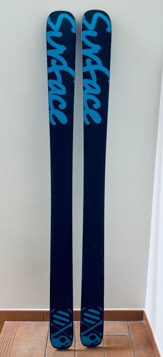 Esquís Surface anchos modelo Skullcandy Live Ltd