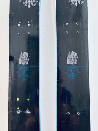 Esquís Surface anchos modelo Skullcandy Live Ltd