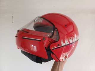 Casco retro levior