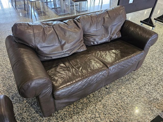 SILLON CUERO DOS PLAZAS