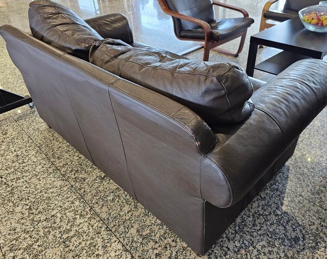 SILLON CUERO DOS PLAZAS