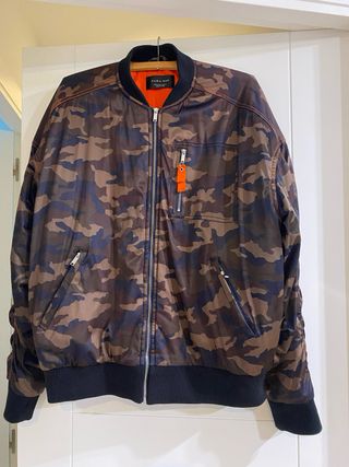 Chaqueta de camuflaje Zara