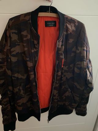 Chaqueta de camuflaje Zara
