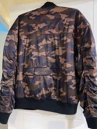 Chaqueta de camuflaje Zara