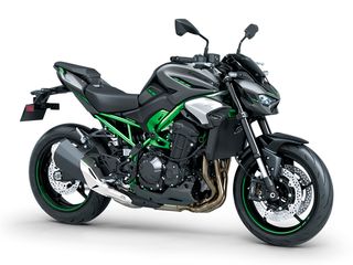 KAWASAKI Z900 A2 colores Rojo y Verde 2025