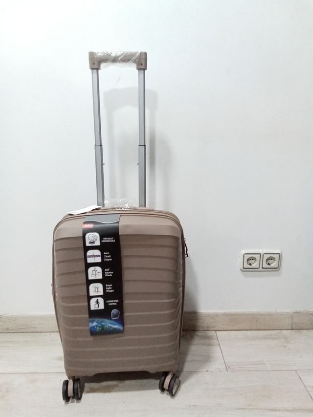 Maletas nuevas a estrenar