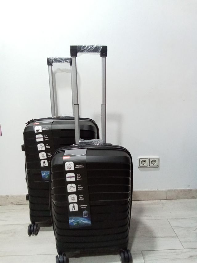 Maletas nuevas a estrenar