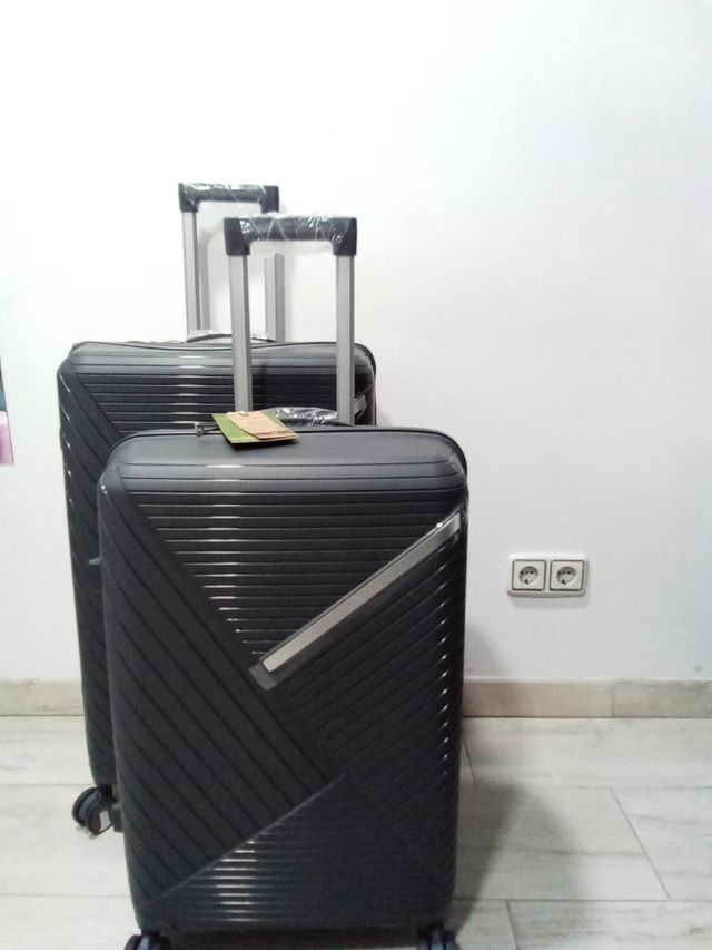 Maletas nuevas a estrenar