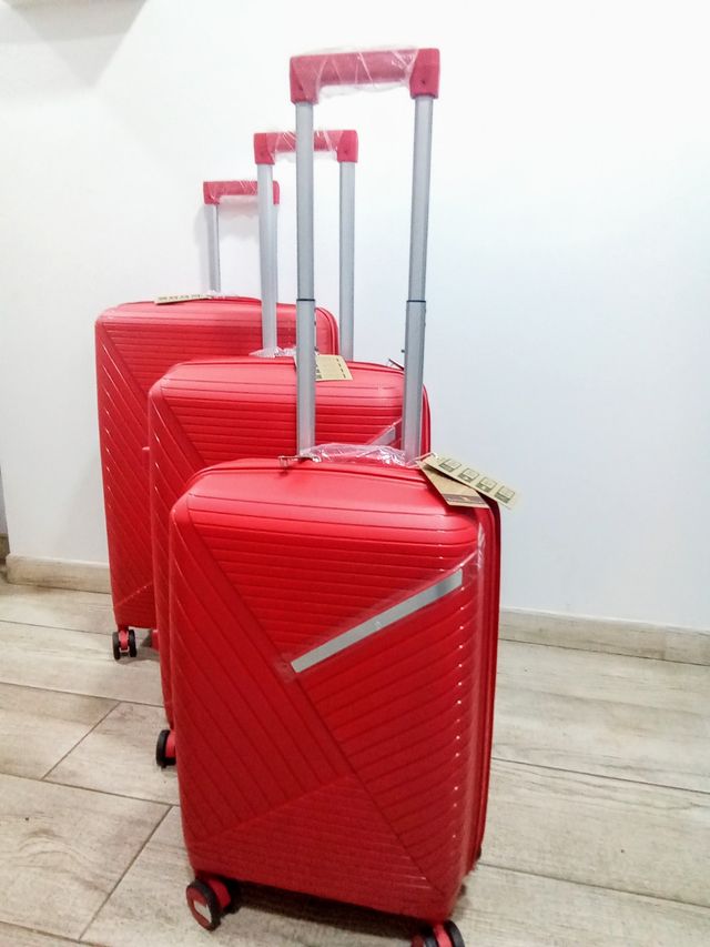 Maletas nuevas a estrenar