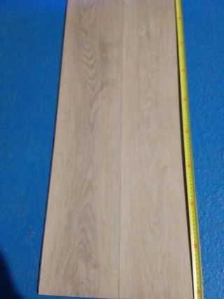 Se regala Rodapié y se vende recortes de parquet 