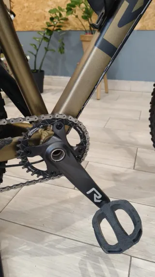 Vendo bicicleta Rali ADV–Color oro/negro–Talla M