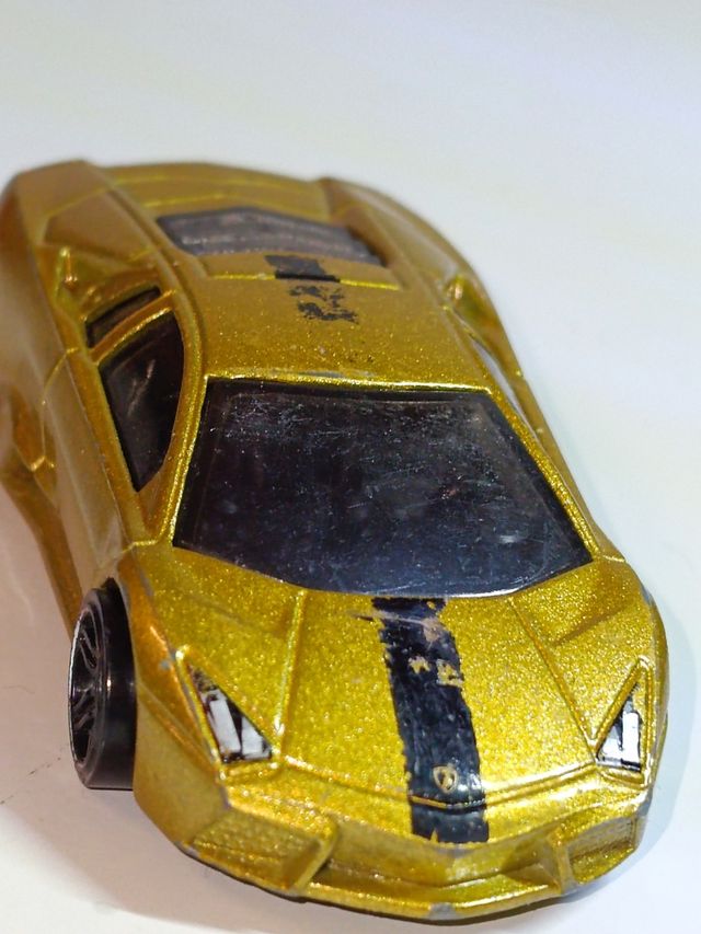 LAMBORGHINI REVENTÓN 1/64 HOTWHEELS