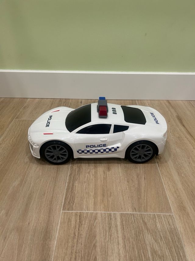 Coche policia y camion bomberos