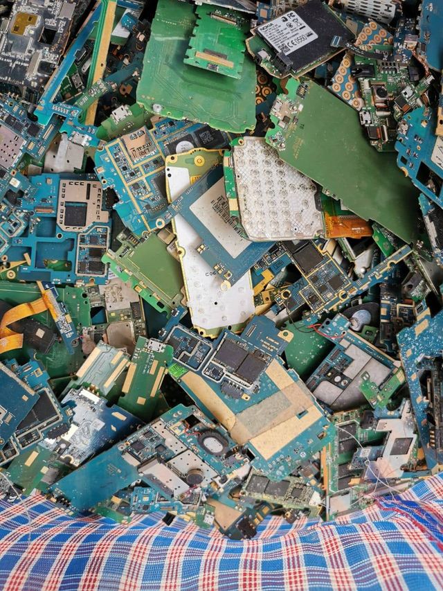 reciclaje de material informático y electrónico  