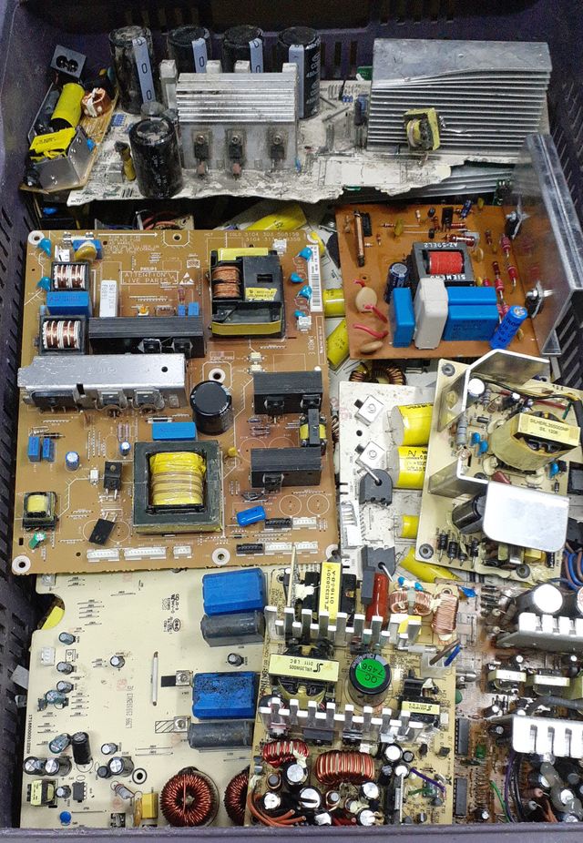 reciclaje de material informático y electrónico  