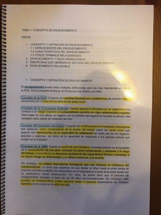 Apuntes encuadernados.