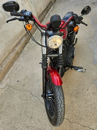 Harley Davidson sportster iron 883 
