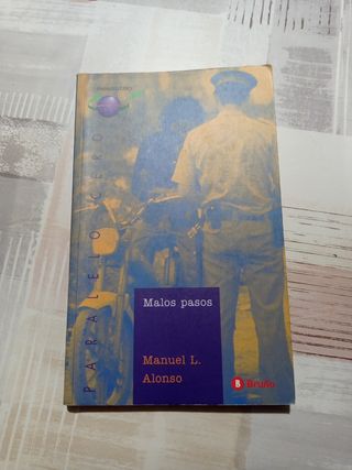 Malos pasos (Spanish Edition)