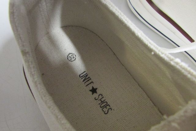 Zapatillas de lona blanca con puntera Talla 32