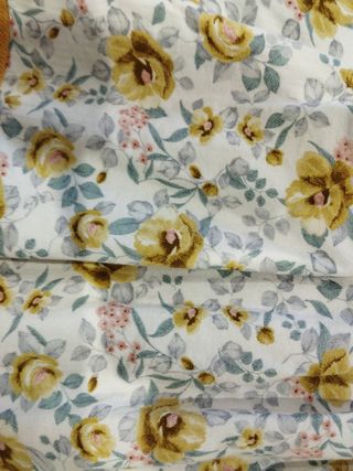 Vestido marca Juliana con capota