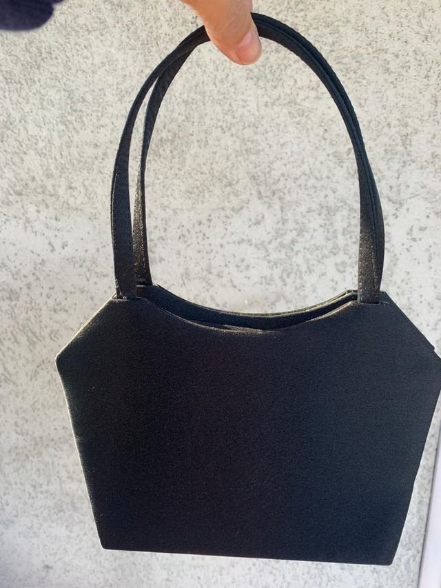 Pochette in raso nero