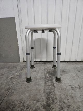 Taburete regulable