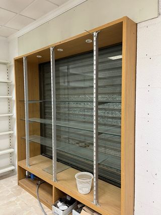 Estanterias metal y cristal