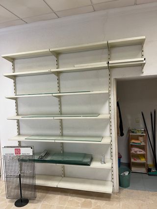 Estanterias metal y cristal