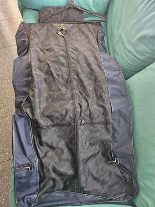 Porta trajes de viaje