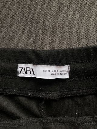 Pantalón deporte Zara
