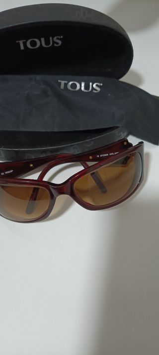 Gafas de sol TOUS.