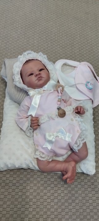 Bebé reborn niña
