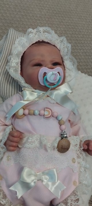 Bebé reborn niña
