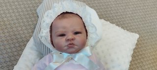 Bebé reborn niña