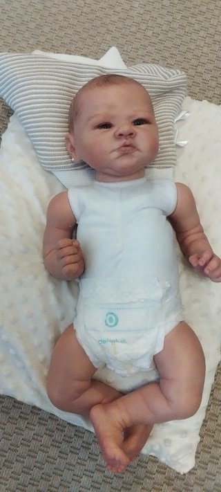 Bebé reborn niña