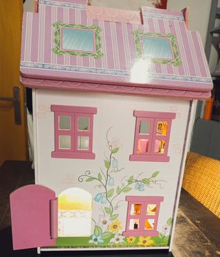 Casita de muñecas.