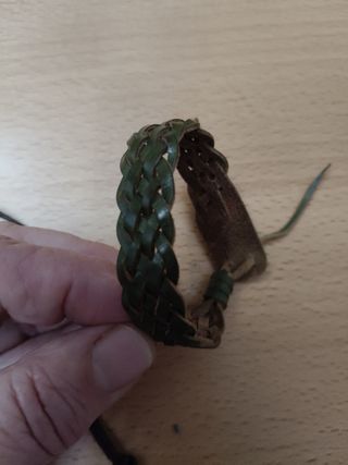 Bisutería collar y pulsera cuero