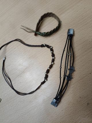 Bisutería collar y pulsera cuero