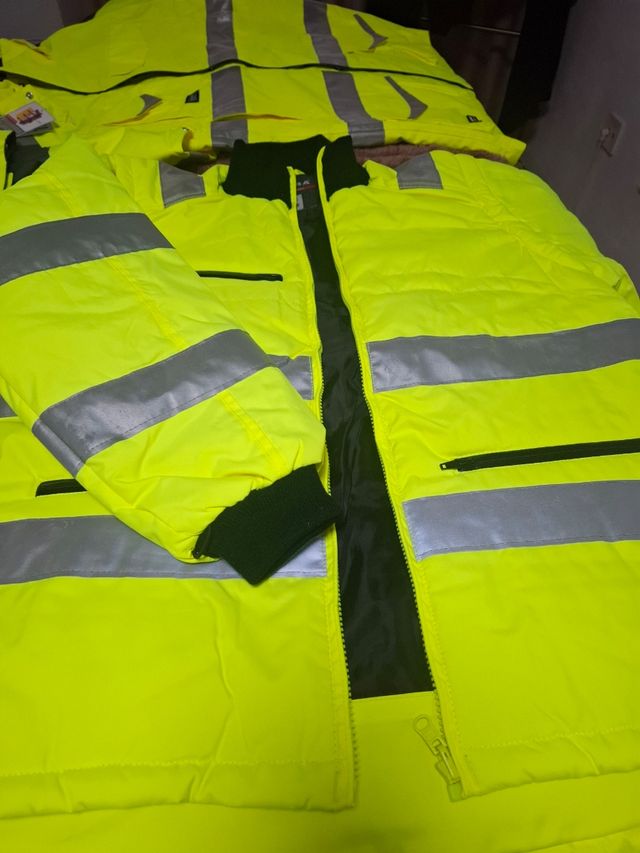 Chaqueta y chaqueton para frio y lluvian cofra V24