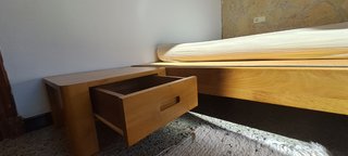 Cama tatami + futon + mesa de noche