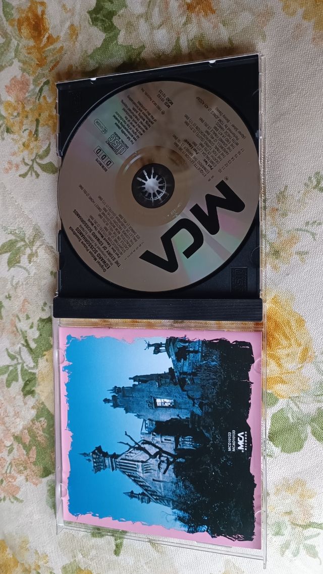 Banda sonora Eduardo Manostijeras