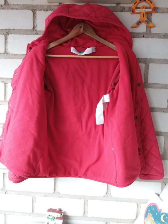 Abrigo niña acolchado Benetton rojo talla 10