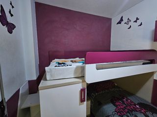 Litera superior, Mueble ropero y escritorio