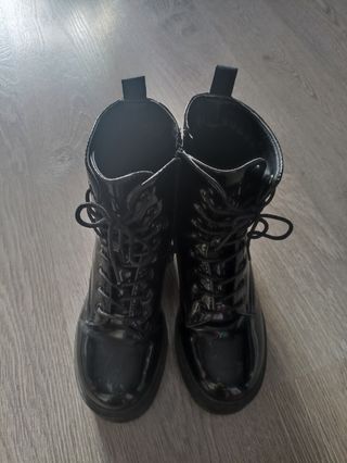Botas charol