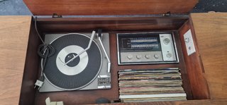 Tocadiscos vintage marca RCA VICTOR