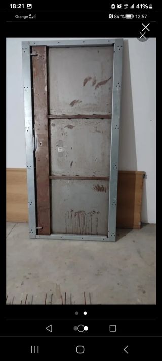 Puerta antiokupa