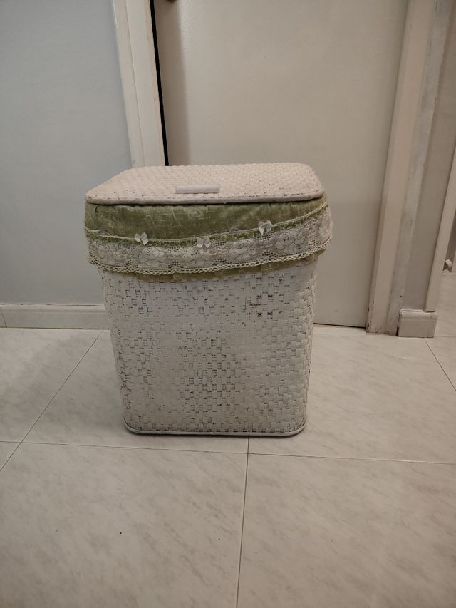 Cesta para guardar ropa