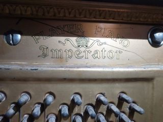 Piano de pared